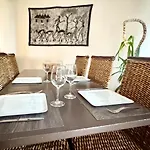 Lescalevintage- Balneo - Jardin - Proche 3* Calais