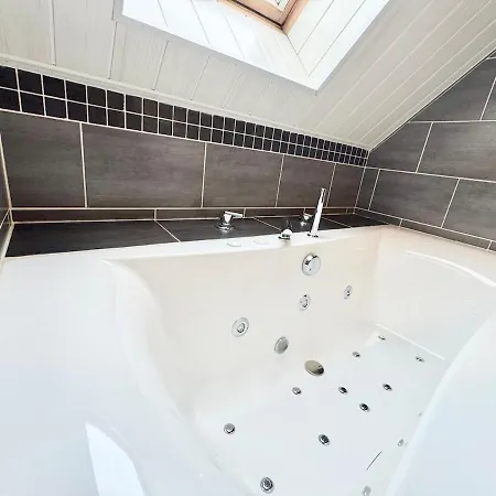 Lescalevintage- Balneo - Jardin - Proche *