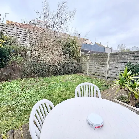 Apartment Lescalevintage- Balneo - Jardin - Proche Calais