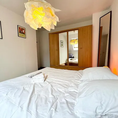Apartment Lescalevintage- Balneo - Jardin - Proche